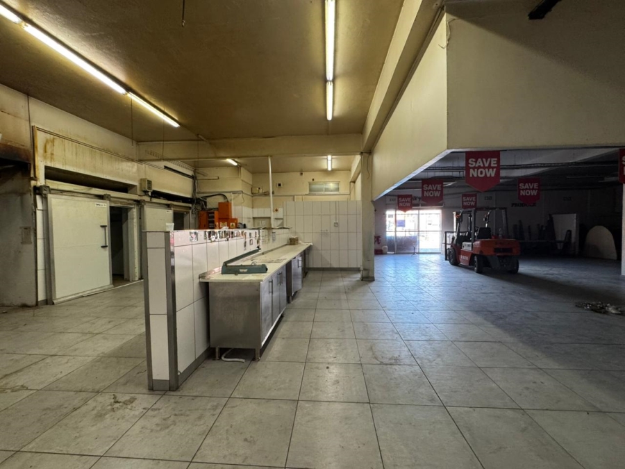 6 Bedroom Property for Sale in Tuscany Glen Western Cape